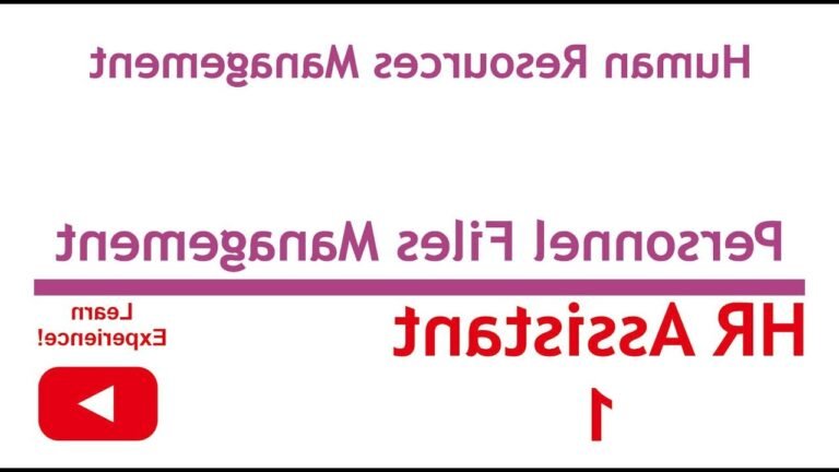 une assistante rh organisant des dossiers