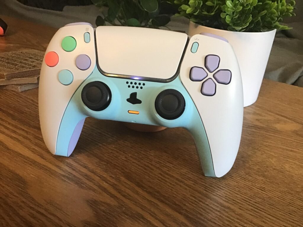 Quels sont les meilleurs cheat codes pour Grand Theft Auto 1 une manette de jeu avec des boutons colores