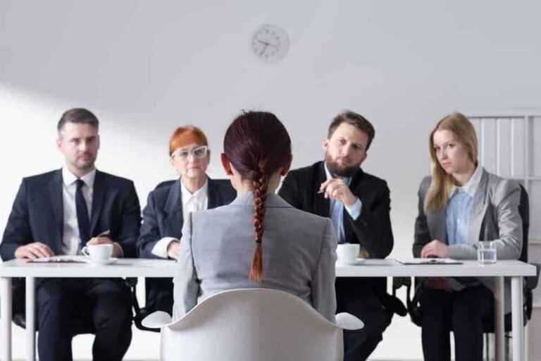 une personne en entretien dembauche 1
