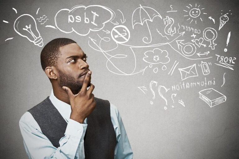 Quel métier est fait pour vous Faites le quiz pour le découvrir ! 25 une personne reflechissant devant des choix