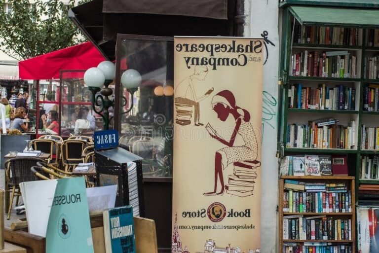 une scene dune librairie animee