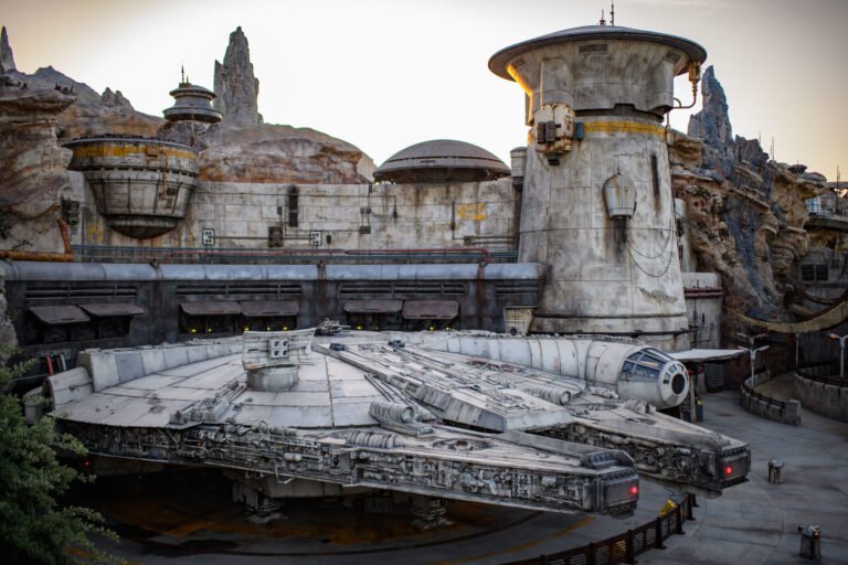 vaisseau spatial de star wars a disneyland