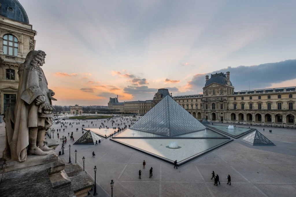 Où trouver le site officiel du Musée du Louvre en ligne