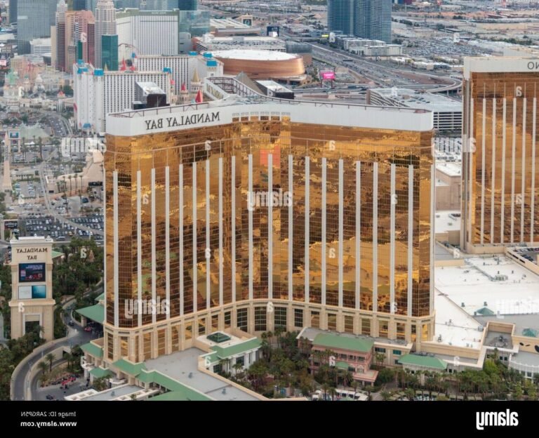 vue aerienne de lhotel mandalay bay