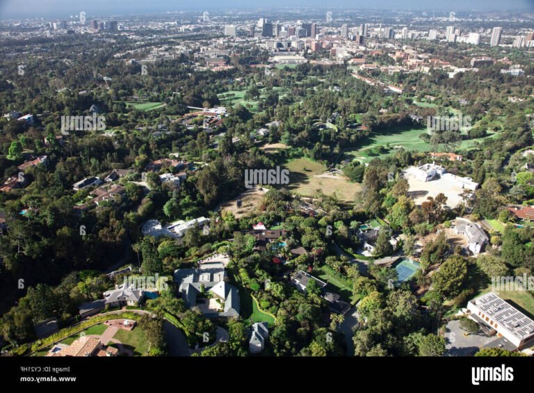 Quelles sont les caractéristiques du quartier Bel Air à Los Angeles 18 vue aerienne du quartier bel air