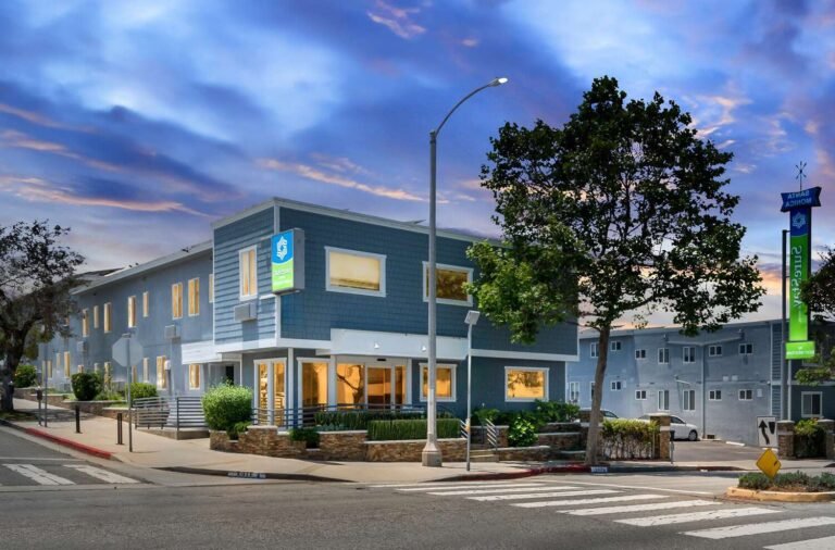 Quel est le meilleur prix pour un séjour à l'Hôtel Best Western Gateway à Santa Monica 17 vue de lhotel best western a santa monica