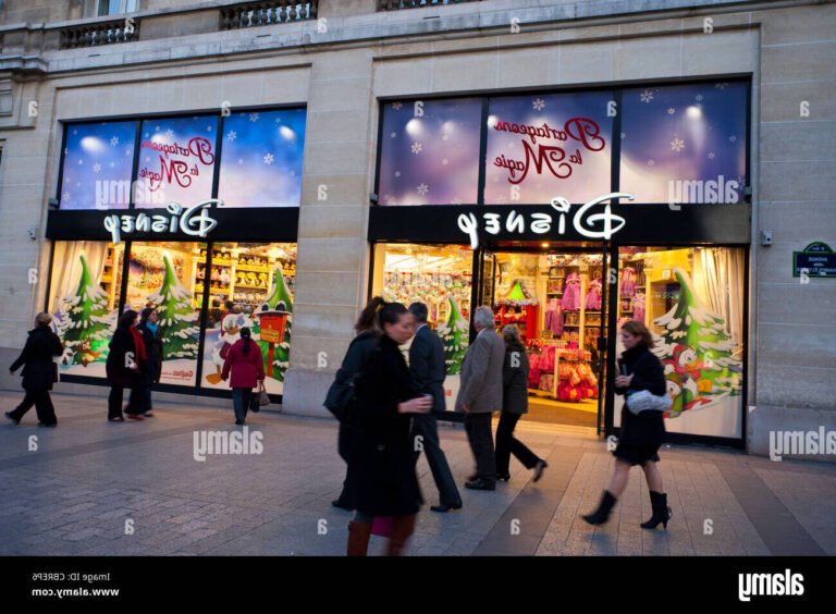 vue exterieure de la boutique disney paris