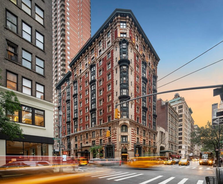 vue exterieure de lhotel the james new york
