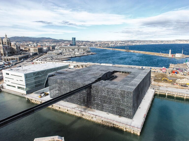 Quelle est l'exposition en cours au Mucem actuellement 15 vue exterieure du mucem a marseille