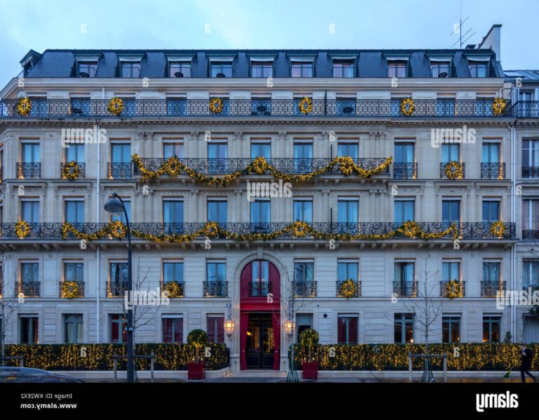 vue exterieure dun hotel a paris
