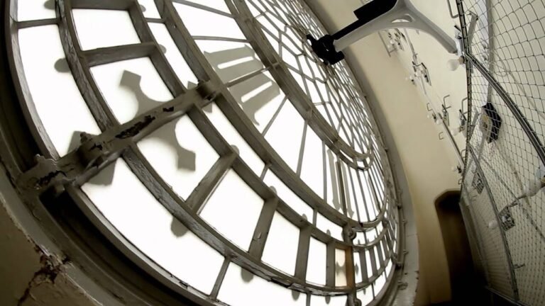 Peut-on réellement visiter l'intérieur de Big Ben à Londres 11 vue interieure du clocher de big ben