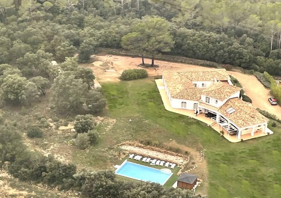 Quel est le tarif et les services offerts au Domaine des Alizées Club & Spa 1 vue panoramique du domaine des alizees