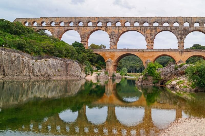 Pourquoi le Pont du Gard est-il considéré comme un aqueduc romain exceptionnel 6 Pourquoi le Pont du Gard est-il considéré comme un aqueduc romain exceptionnel